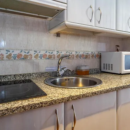 Beautiful Apartment In Torremolinos Appartement *